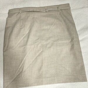 Lightweight tweed pencil skirt